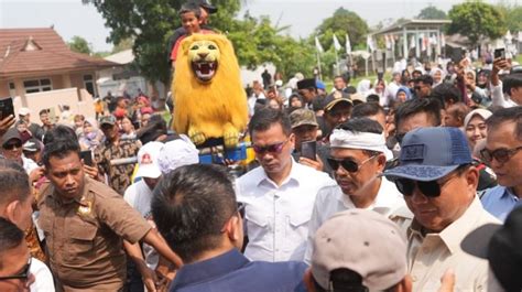 Prabowo Disambut Ribuan Warga Di Purwakarta Warga Teriak Dan