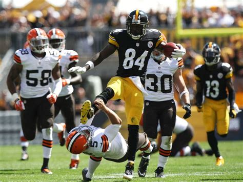 Video Steelers Antonio Brown Kicks Punter In The Face