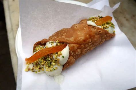 Authentic Sicilian Cannoli Recipe How To Make The Best Traditional Cannoli