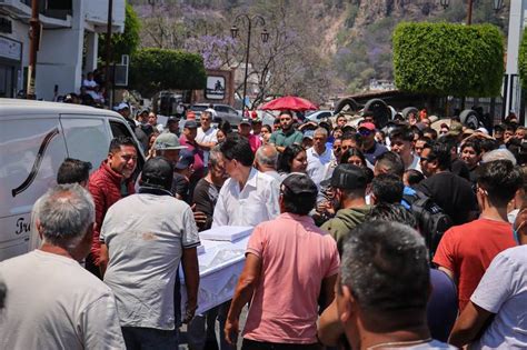 Despiden A Camila Ni A Asesinada En Taxco Familiares Exigen Que Su