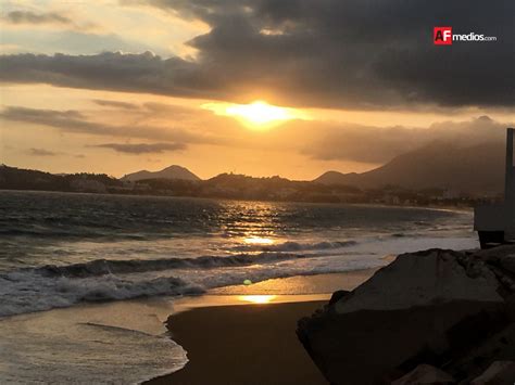 Atardecer Desde Manzanillo Afmedios Agencia De Noticias