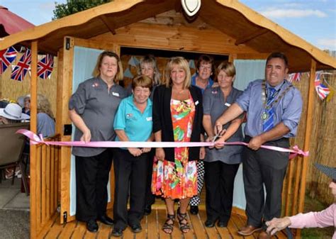 Care Home Create New Garden With Summerhouse For Residents