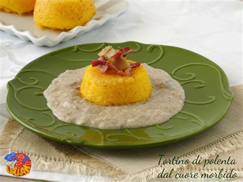 Tortino Di Polenta Dal Cuore Morbido Al Formaggio Ricetta Con Funghi