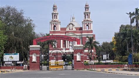 Sacred Heart Cathedral Church Oldest Church Delhisnap