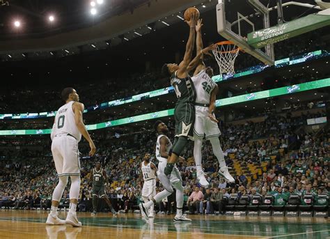 10 Photos Of Giannis Antetokounmpo Looking Like A Superhero In Games