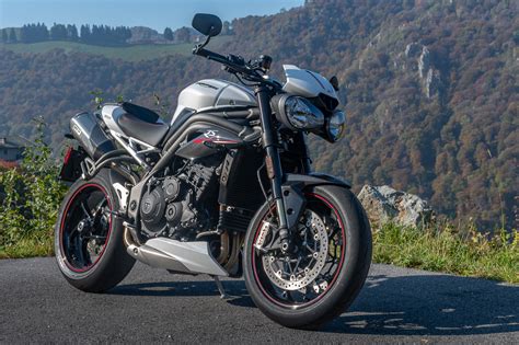 Triumph Speed Triple Rs Prova Su Strada