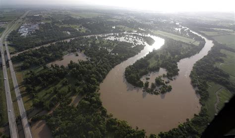 Heavy Texas rains bring flooding