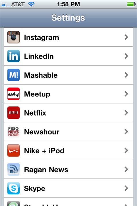 5 must have iPhone apps for social media - Sword and the Script