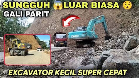 Beko Kecil Alat Berat Kobelco Excavator Volvo Gali Parit Supaya Rapi