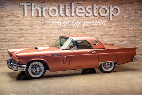 1957 Ford Thunderbird