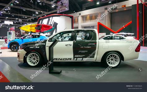 Bangkok July 5 Toyota Hilux Revo Stock Photo 1129818620 | Shutterstock