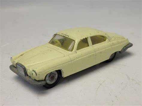 ハスキー ジャガー Mk 10 イギリス製 ミニカー 黄色 イエロー Husky Models Jaguar Made In Gt