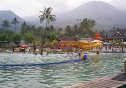 Kawasan Wisata Cipanas Garut