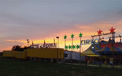 Saronno Il Circo Di Roma Riaccende Il Tendone Per Ringraziare I