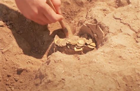 Archaeology News Rare Gold Coins Worth £37000 Unearthed By Students