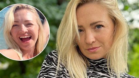 Basia Kurdej Szatan Zapozowa Y Z Kole Ank W Bikini Tak Bardzo Ocieka Y Seksapilem E