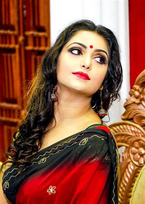 Youtube Fame Rupsa Saha Chowdhury In Saree Indian Celebrities Page