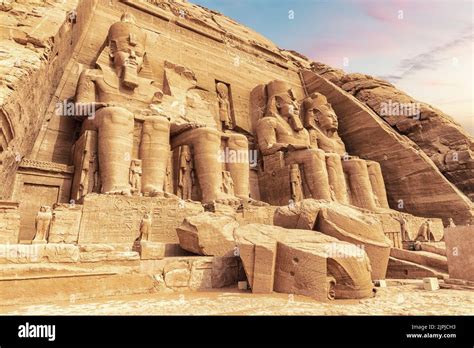 Archaeology Abu Simbel Temples Kolossalstatuen Archaeologies Stock