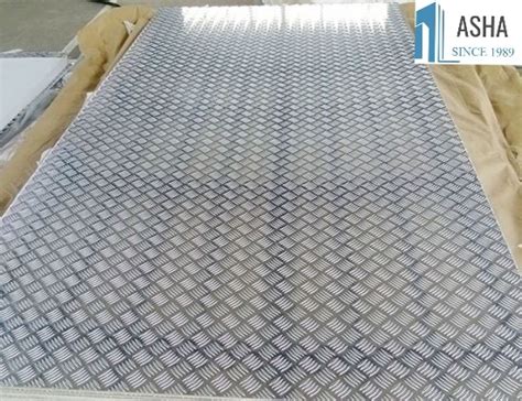 Silver 1 50MM ALUMINIUM CHEQUERED SHEET PLATE 13 000KGS For Industrial