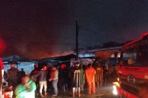 Cerita Pemilik Kios Pasar Sentral Makassar Sadar Kebakaran Setelah