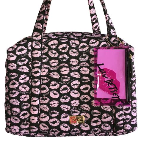 Luv Betsey Johnson Lb Blush Lips Quilted Weekender Bag Makeup Case