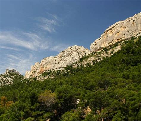 Randonn E Et Escalade Pour D Couvrir Les Dentelles De Montmirail