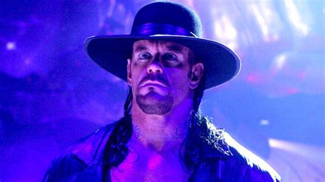 El miembro del Salón de la Fama de la WWE The Undertaker explica el