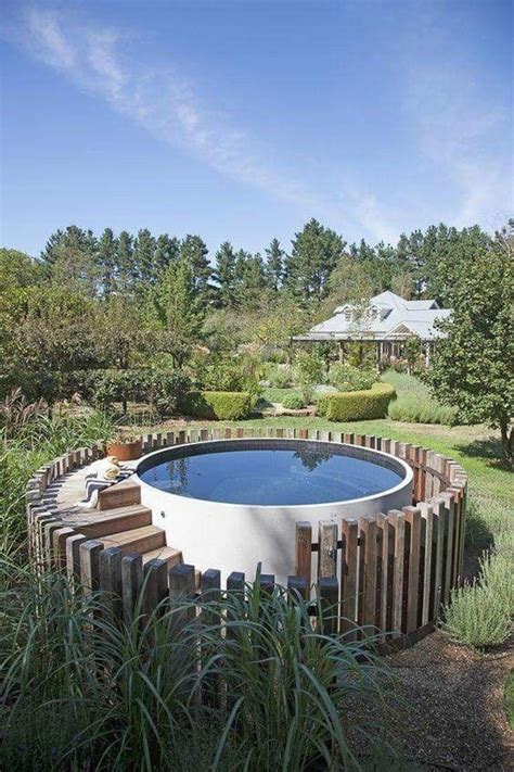 22 Cool Round Pools That Makes Anyone Want To Soak Housetodecor