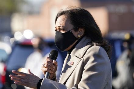 Democratic Vice Presidential Candidate Sen Kamala Editorial Stock Photo