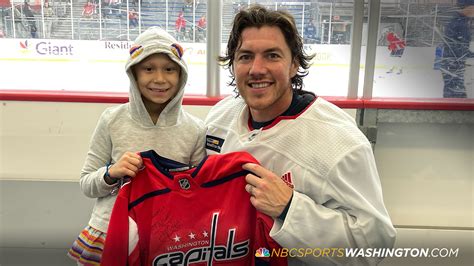 Hockey Fights Cancer T J Oshie Forms Bond With 8 Year Old Makayla