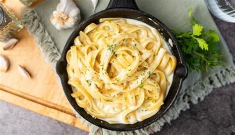 11 Receitas De Fettuccine Alfredo Inúmeras Versões Diferentes Para