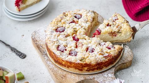 Cremiger Rhabarber K Sekuchen Mit Streusel Ohne Zucker