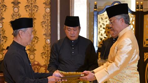 Sultans Do Over Mahathir Mohamad As Muhyiddin Yassin Is Sworn In The