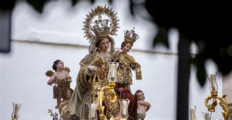 Huelva se vuelca con la Virgen del Carmen en su procesión