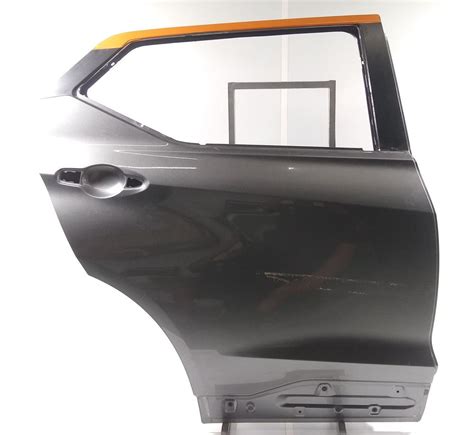 Porta Nissan Kicks Traseira Direita Lataria Original