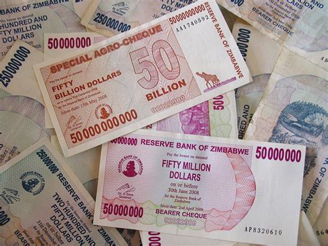 Zimbabwe offers locals $1 US for $35,000,000,000,000,000 Zimbabwean as ...