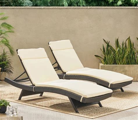 Buy Pool Lounger Online in India Upto 55% Off | Wooden Street