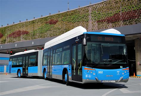 Los Primeros Autobuses Articulados De Gnc Ya Circulan Por Madrid