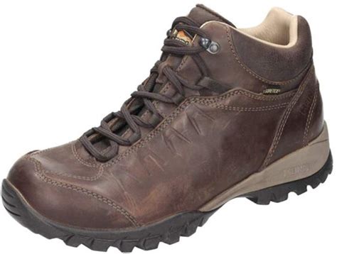 The Best Walking Boots for Wide Feet - Men and Women