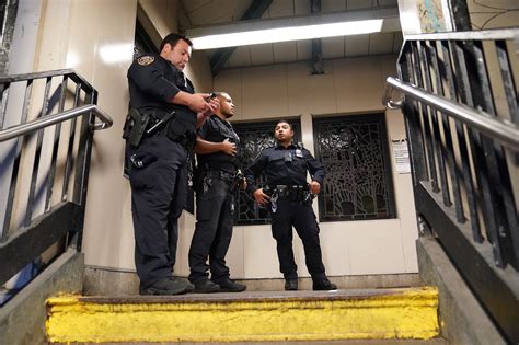 NYC random subway stabbing leaves one man injured