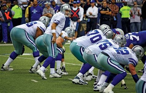 Tony Romo Facts & Stats | Britannica