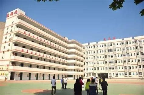 南雄二中南雄新城中学南雄中学大山谷图库