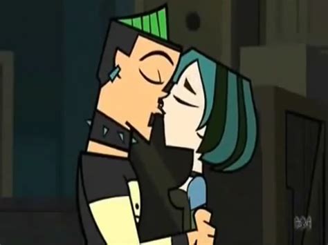 Tdwt Gwen And Duncan S Most Romantic Kiss Tdi S Gwenxduncan Photo