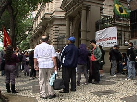 Vídeo Defensoria Pública da União pede que a desativação do Iaserj