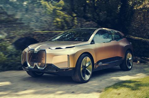 New Bmw Vision Inext Previews 2021 Autonomous Suv Autocar