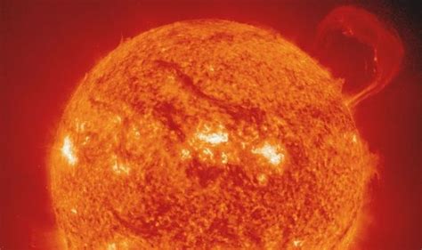 End Of The World Warning As Scientists Pinpoint Exactly When Sun Will