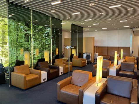 Lufthansa Senator Lounge London Heathrow T2 Basic But Relaxing