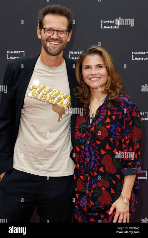 Jonas Grosch Und Katharina Wackernagel Bei Der Premiere Der Amazon