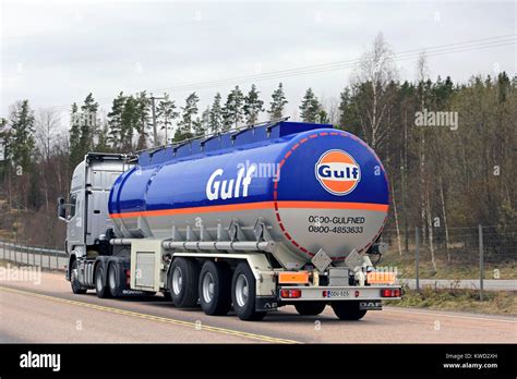 Oil Tanker Truck Hi Res Stock Photography And Images Alamy