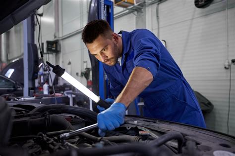 Why Train for a Career as an Automotive Technician? - Advanced Training ...